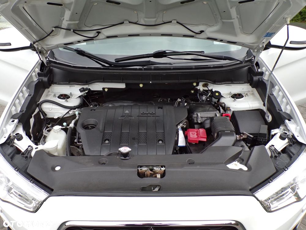 Mitsubishi ASX 2.2 DI-D 4WD Automatik Diamant Edition+ - 32