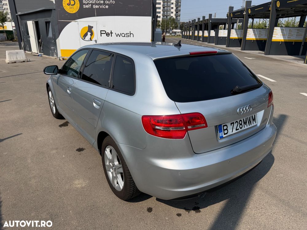 Audi A3 Sportback 1.6 TDI S-tronic Attraction - 3