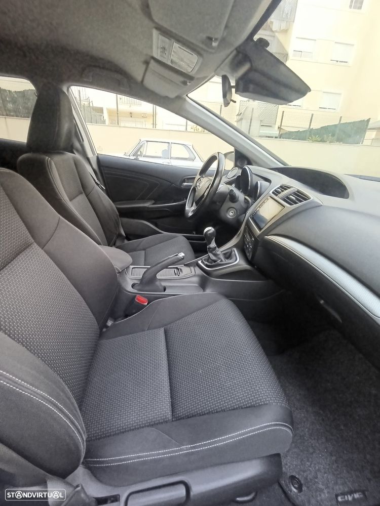 Honda Civic Tourer 1.6 i-DTEC Sport Navi - 20