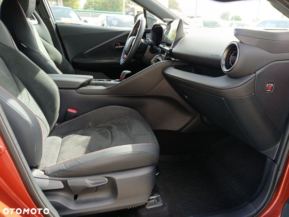 Toyota C-HR 2.0 PHEV Dynamic Force GR Sport - 10