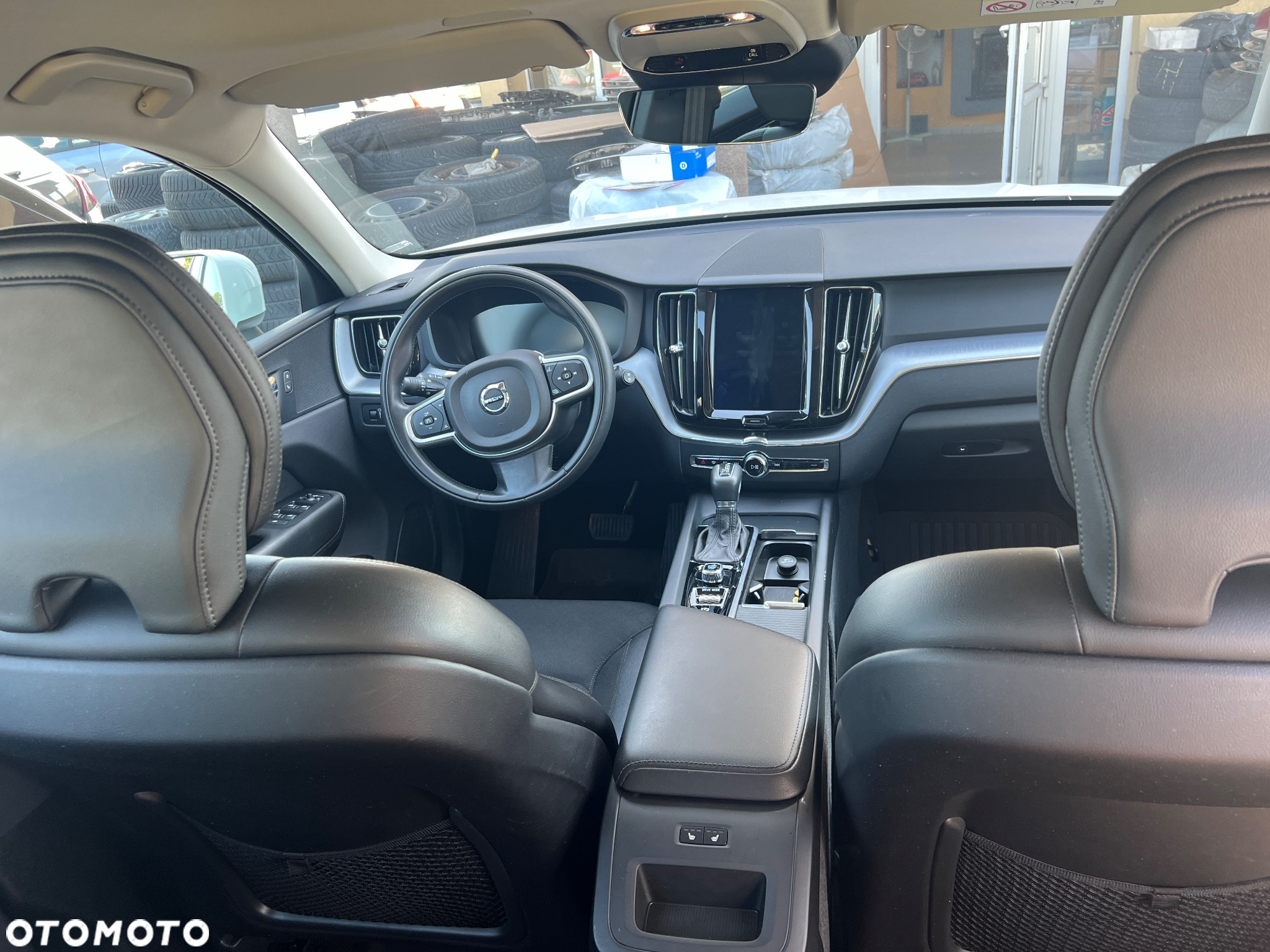 Volvo XC 60 T5 AWD Momentum - 31