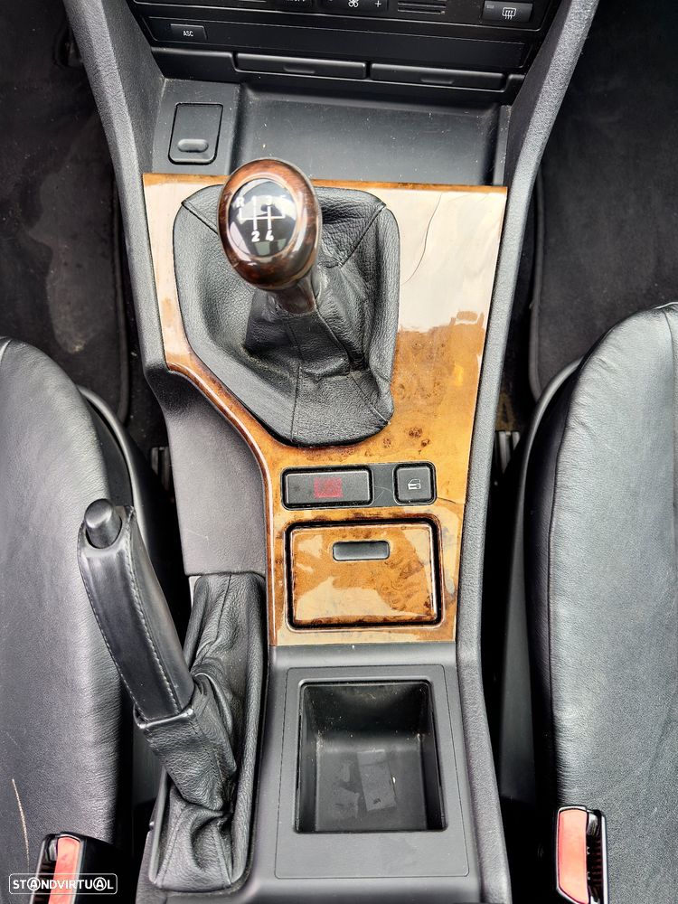 BMW 520 d Touring - 12
