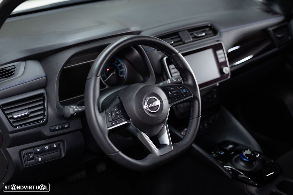 Nissan Leaf N-Connecta Full Led - 28