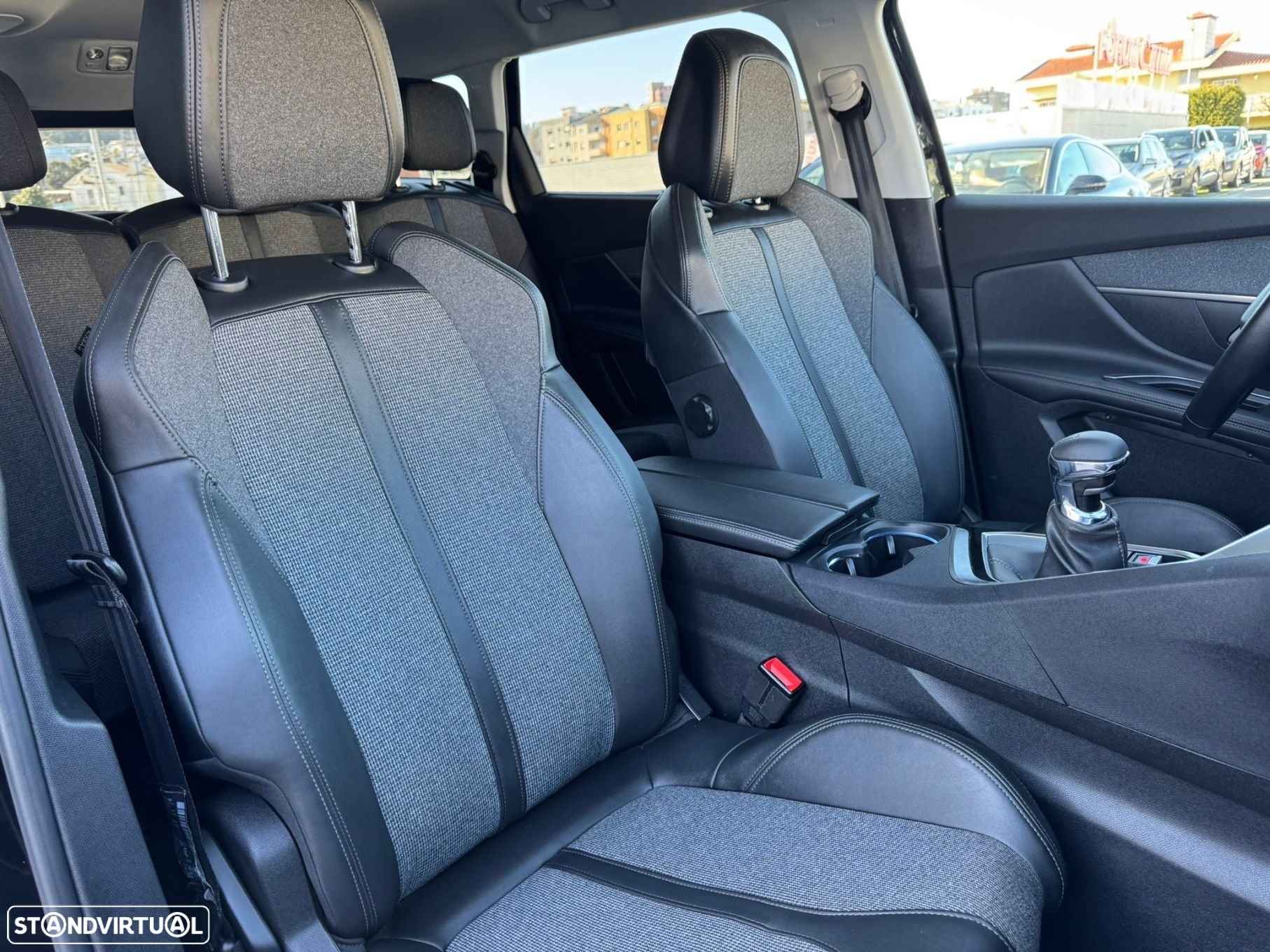 Peugeot 5008 1.5 BlueHDi Allure - 17