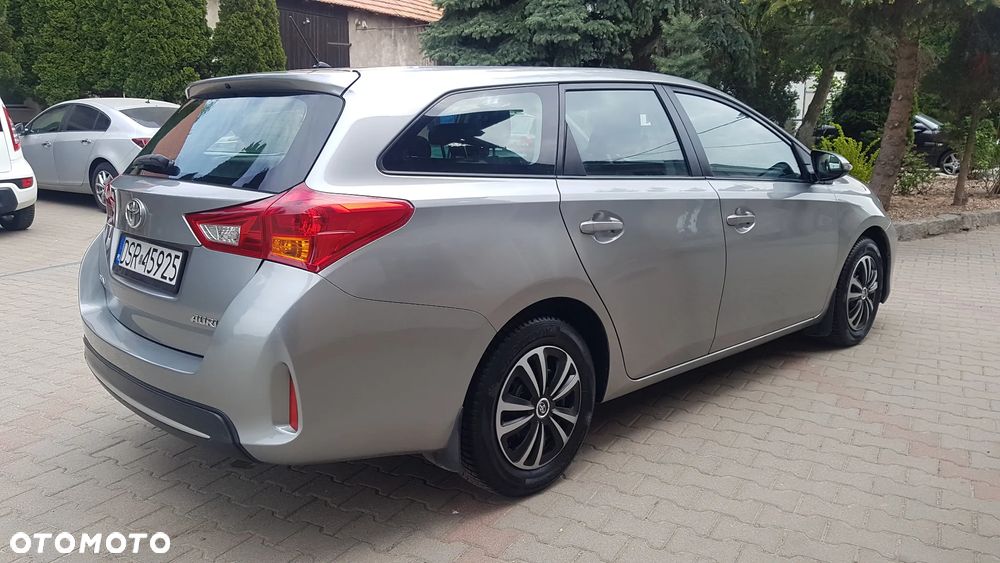 Toyota Auris - 15