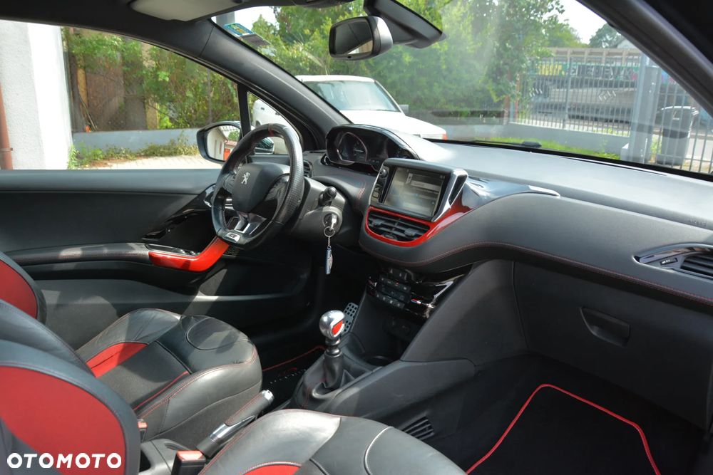 Peugeot 208 1.6 THP GTi - 10