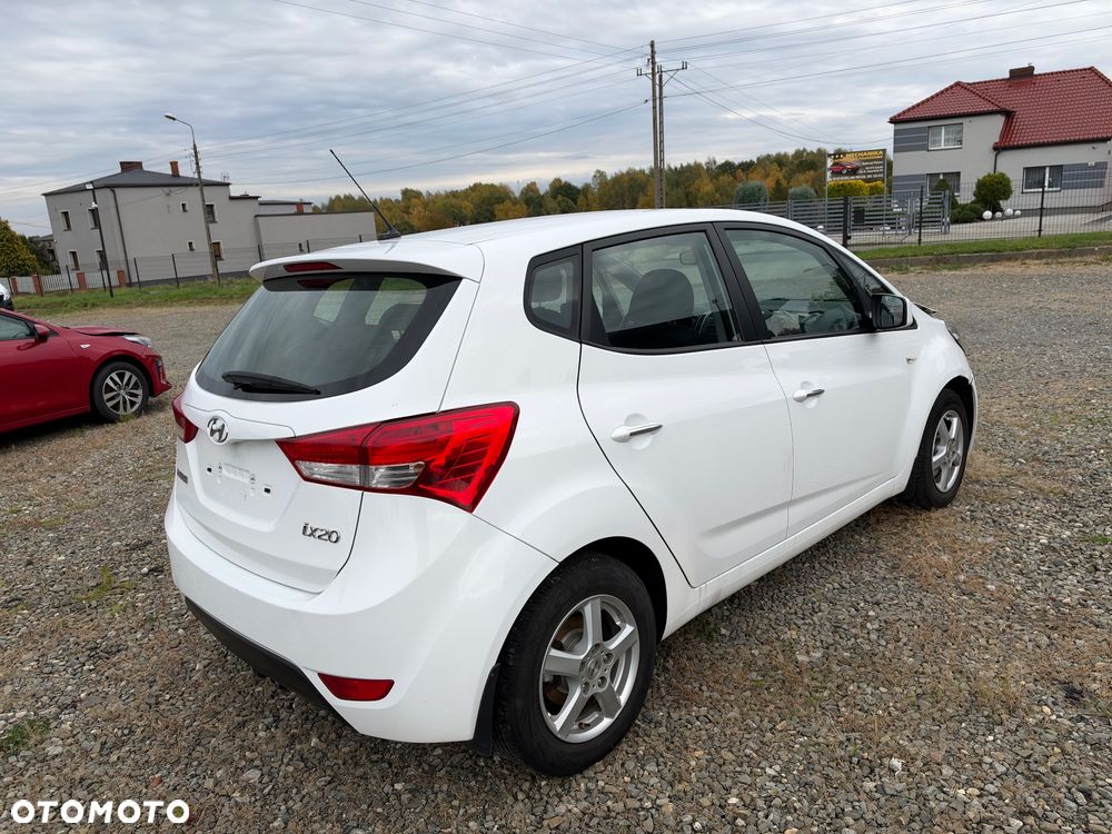 Hyundai Ix20 2016 photo 3