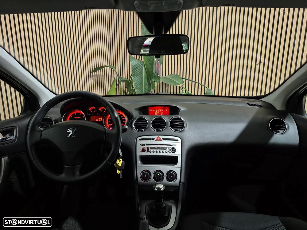 Peugeot 308 SW 1.4 16V Premium - 20