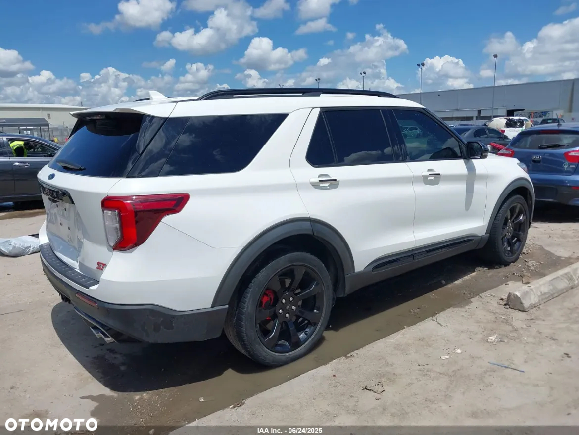 Ford Explorer - 9