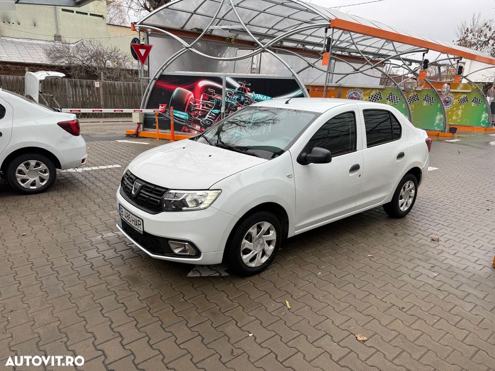 Dacia Logan TCe 90 Essential - 1