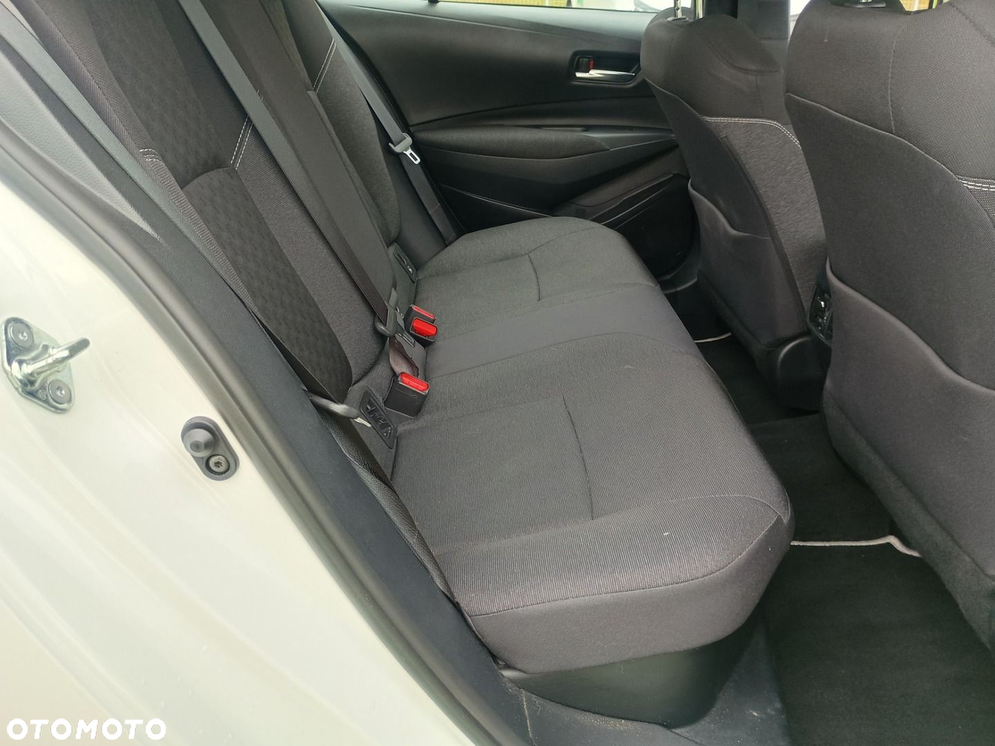 Toyota Corolla 1.8 Hybrid Comfort - 11