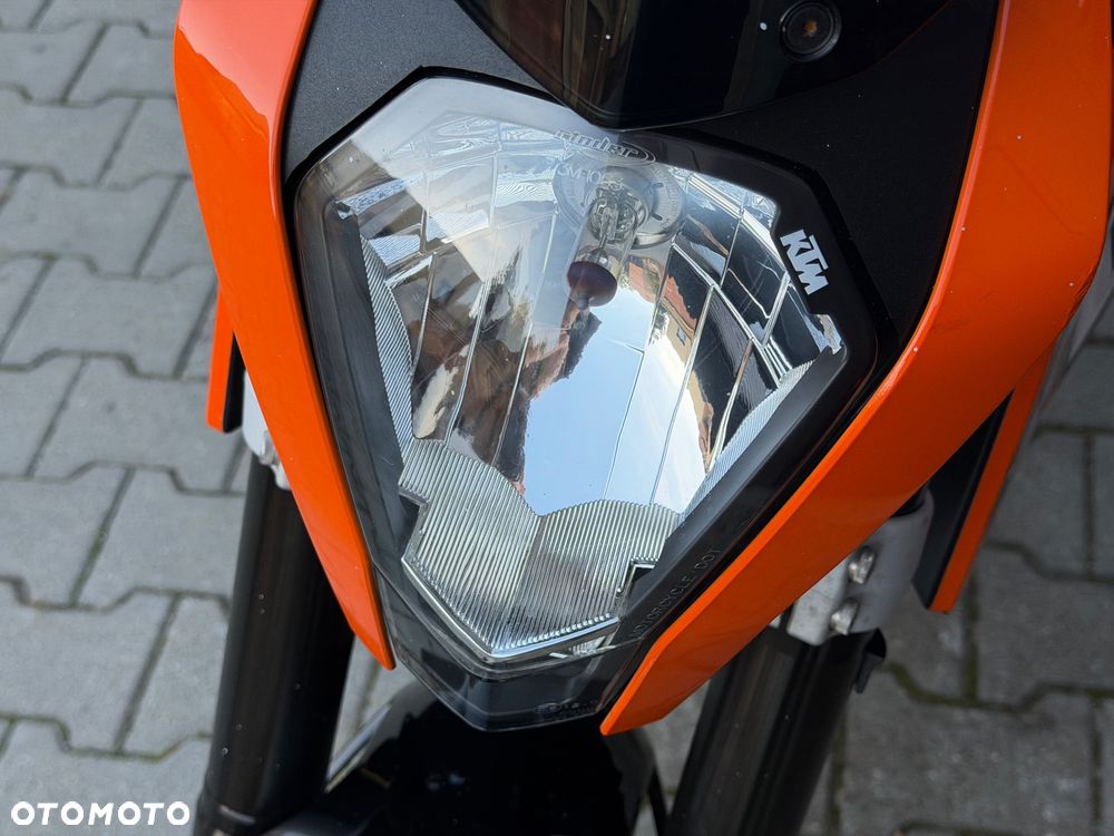 KTM Duke 125 - 22