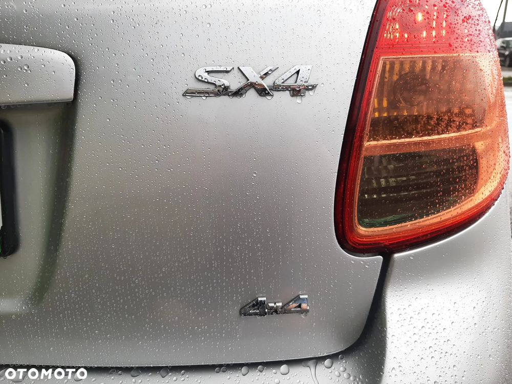 Suzuki SX4 1.6 Comfort Plus 4WD - 17