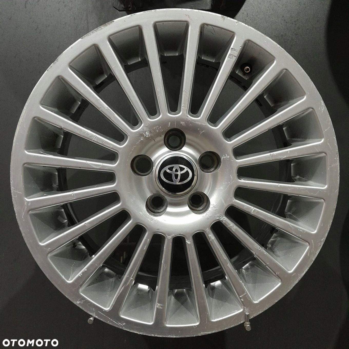 Felgi 16 5x100 Toyota Avensis T25 F506024-48 - 4
