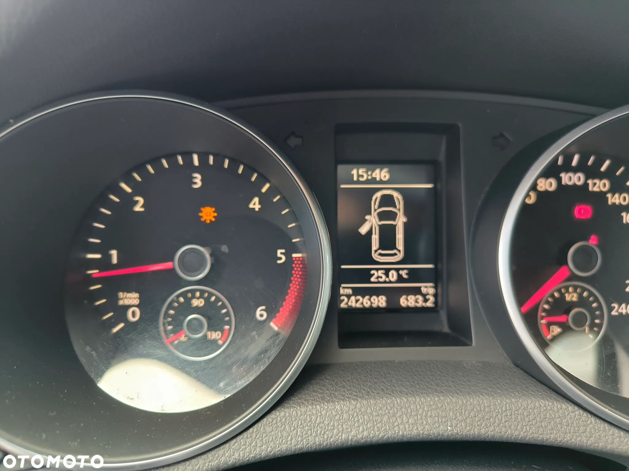 Volkswagen Golf VI 1.6 TDI Comfortline - 9