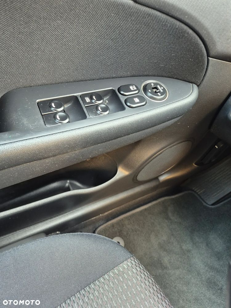 Hyundai i30 i30cw 1.6 Edition Plus - 14
