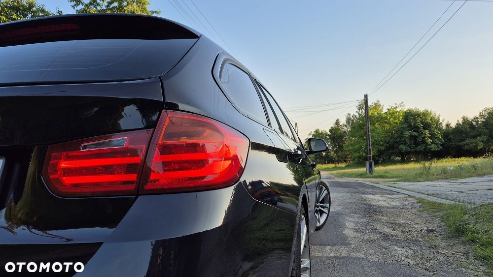 BMW Seria 3 318d - 12