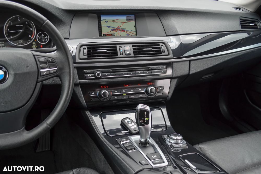 BMW Seria 5 520d Sport-Aut. - 8