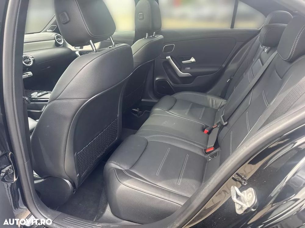 Mercedes-Benz A 220 Sedan 4Matic MHEV 8G-DCT - 14