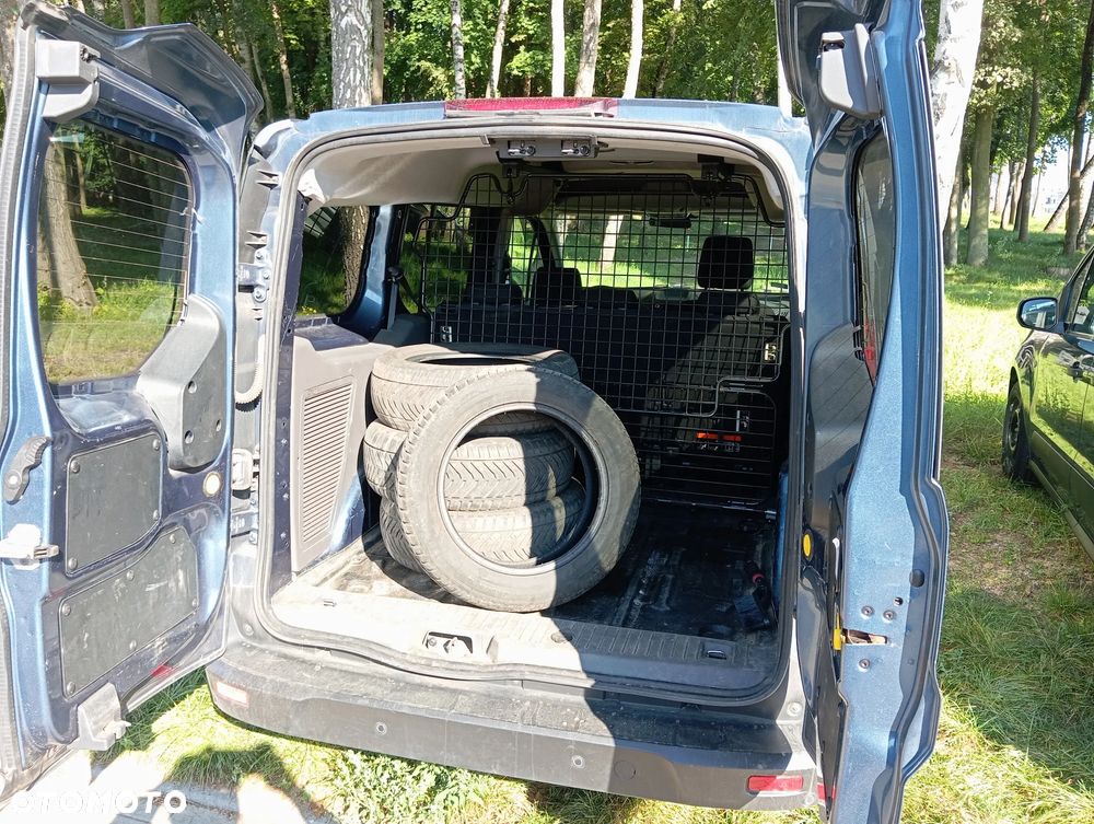 Ford Transit Connect - 8
