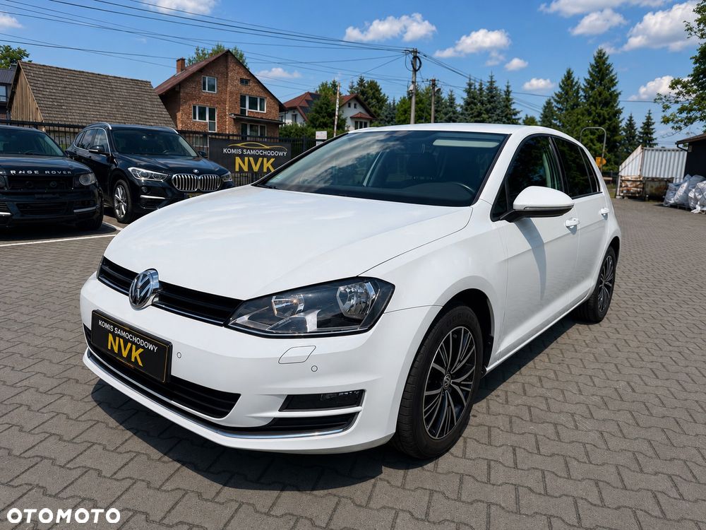 Volkswagen Golf - 1