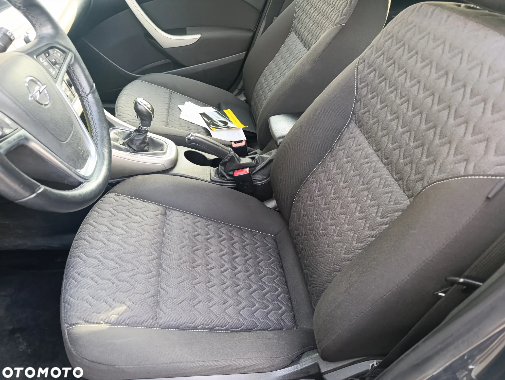 Opel Astra 1.4 Turbo Exklusiv - 11