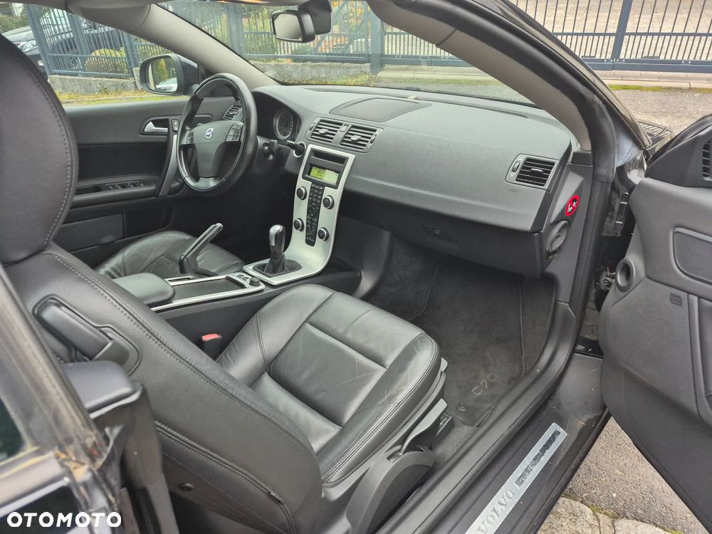 Volvo C70 D3 Momentum - 28