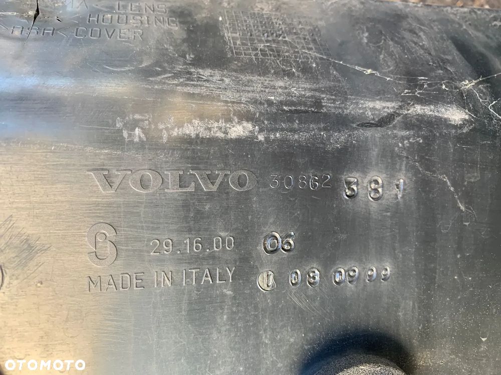 VOLVO V40 BLENDA KLAPY BAGAŻNIKA TYŁ 30862381 - 3