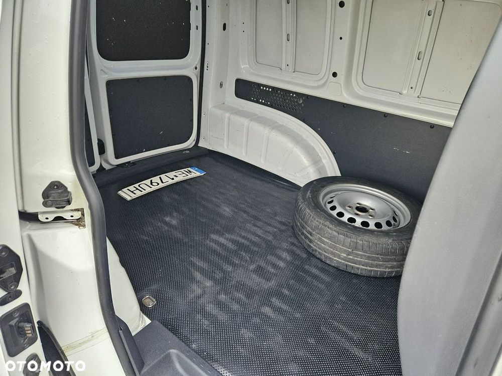 Volkswagen Caddy - 19