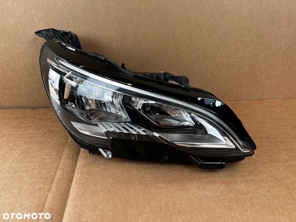 PEUGEOT 3008 5008 II REFLEKTOR LAMPA PRZÓD PRZEDNIA PRAWA ORYGINALNA EUROPA  9810478080