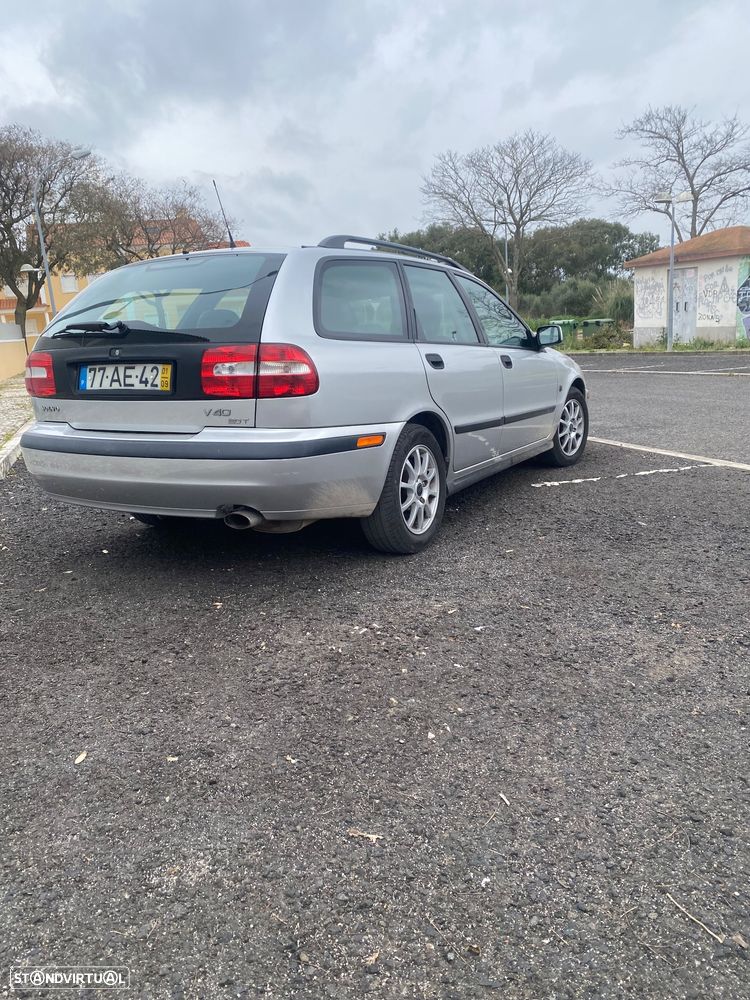 Volvo V40 Cross Country - 4