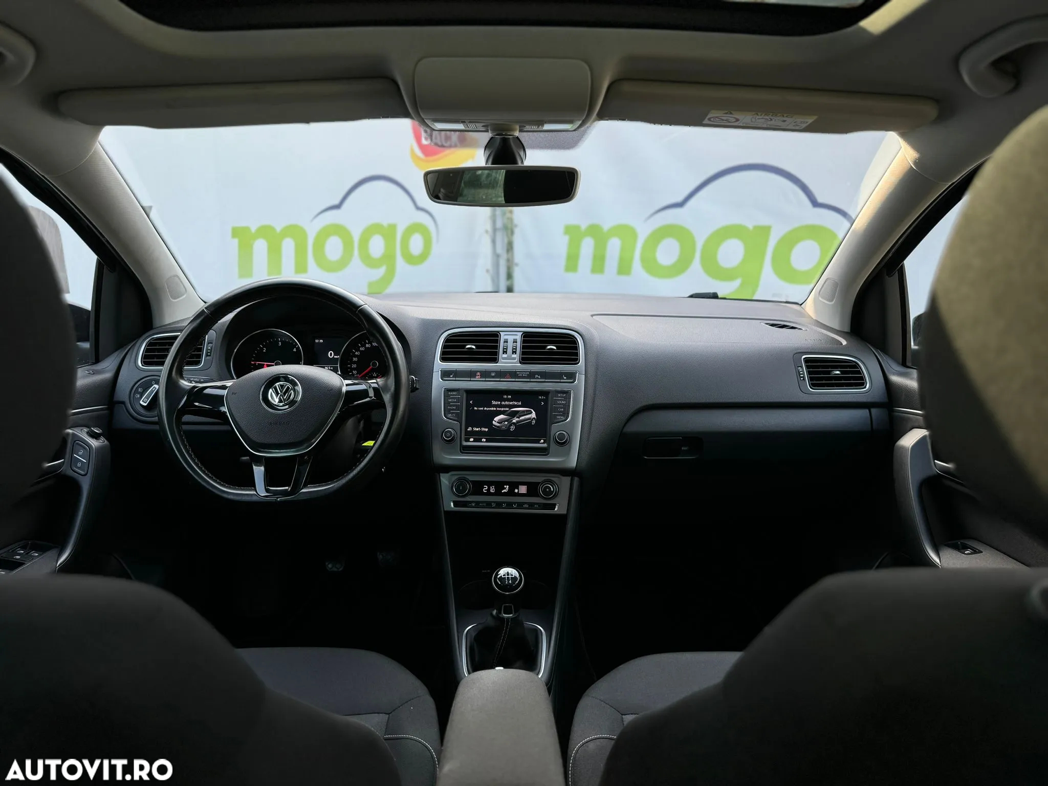Volkswagen Polo - 32