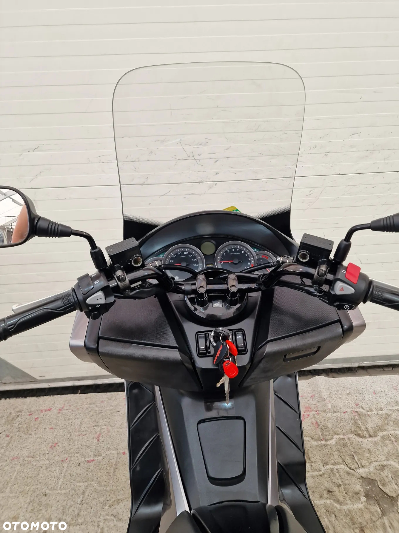 Honda NSS - 29