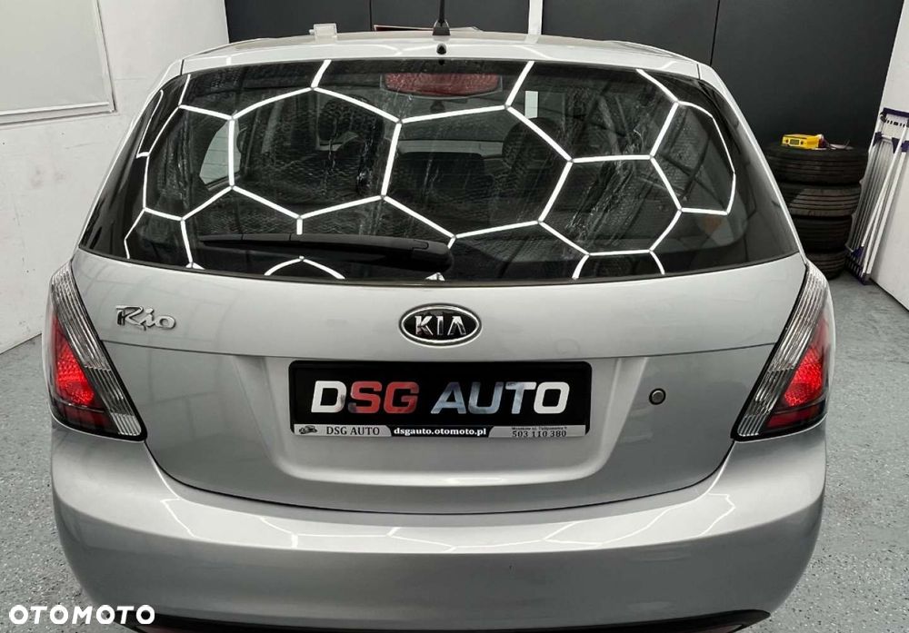 Kia Rio - 7