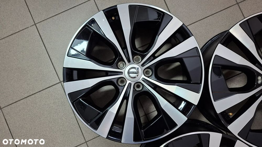 Felgi Aluminiowe 18 Volvo XC 60 V90 Cross Country 5x108 ET 50.5 - 11
