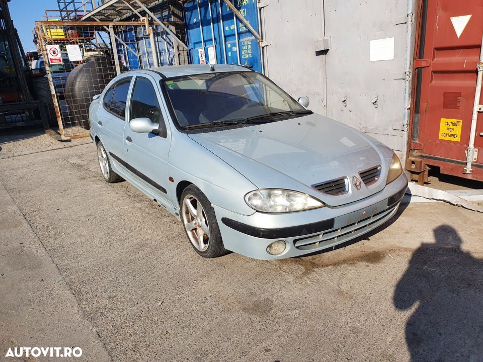 Dezmembrari  Renault MEGANE 1  1995  > 2006 1.4 16V (LA0D, LA1H, lA0W - 1