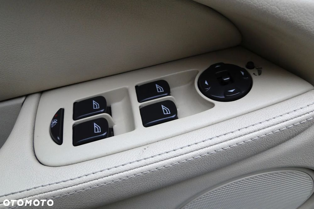 Jaguar X-Type 3.0 V6 4x4 Executive - 14