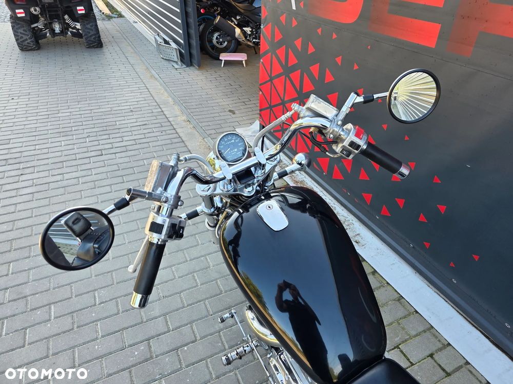 Suzuki Intruder - 18