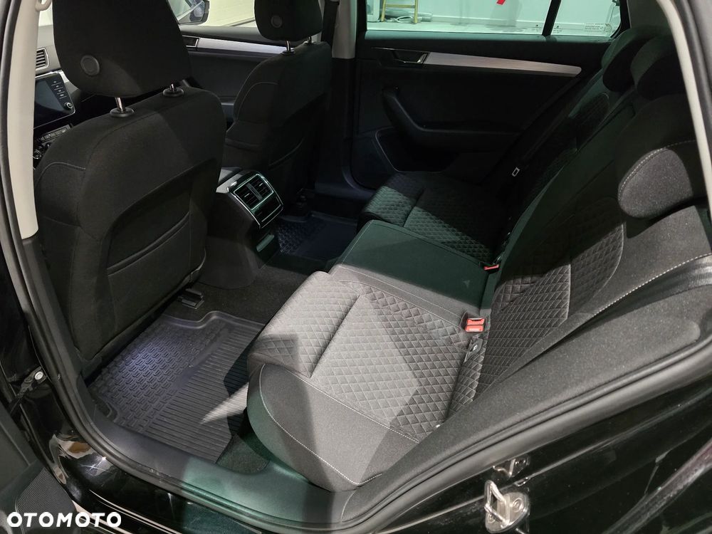 Skoda Superb 2.0 TDI SCR Ambition DSG - 12
