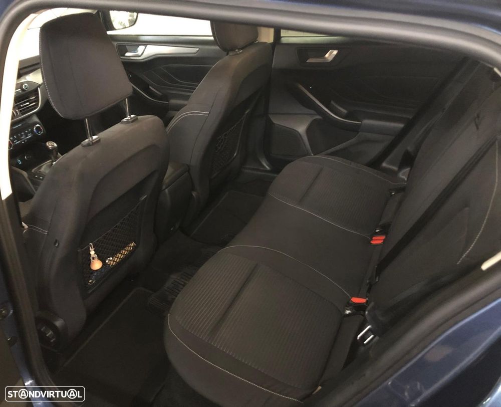 Ford Focus SW 1.0 EcoBoost Business - 11