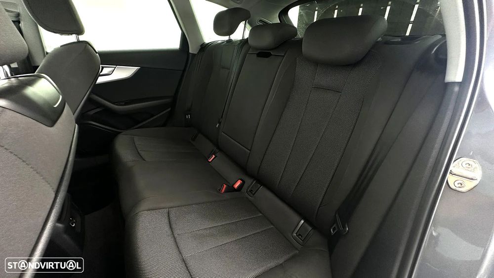 Audi A4 Avant 2.0 TDI Advance - 48