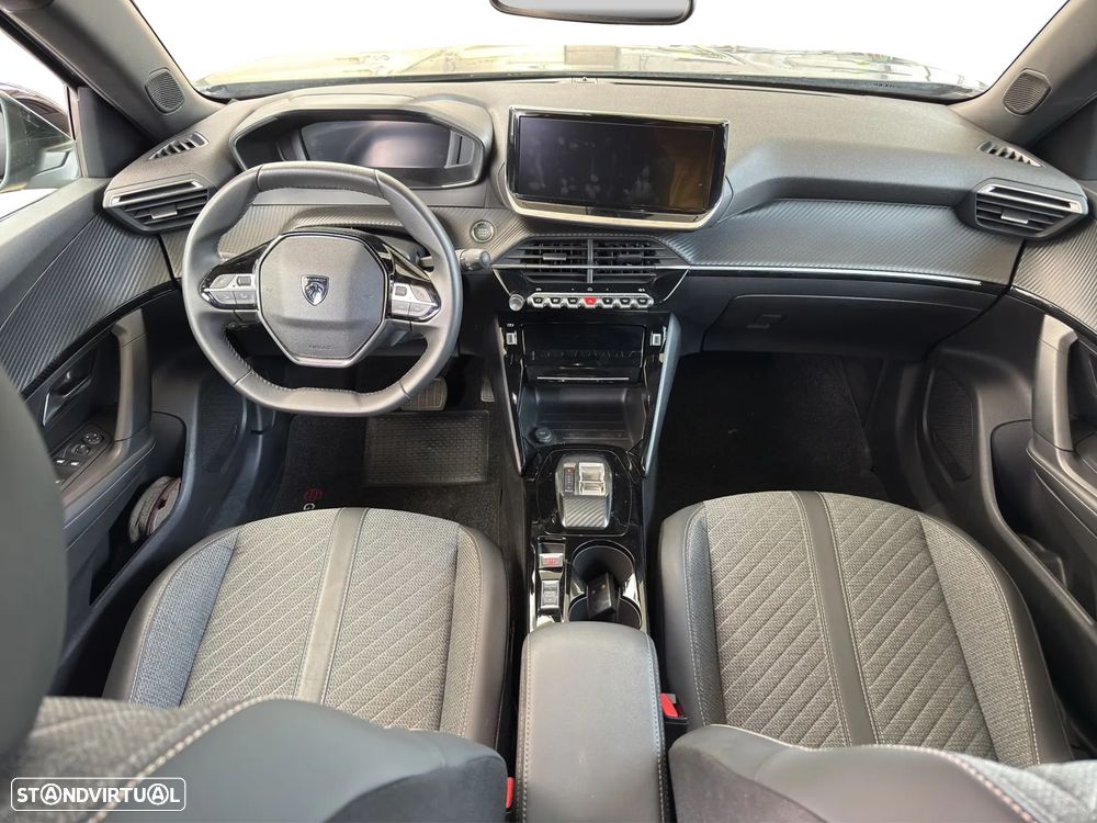 Peugeot e-2008 Allure - 9