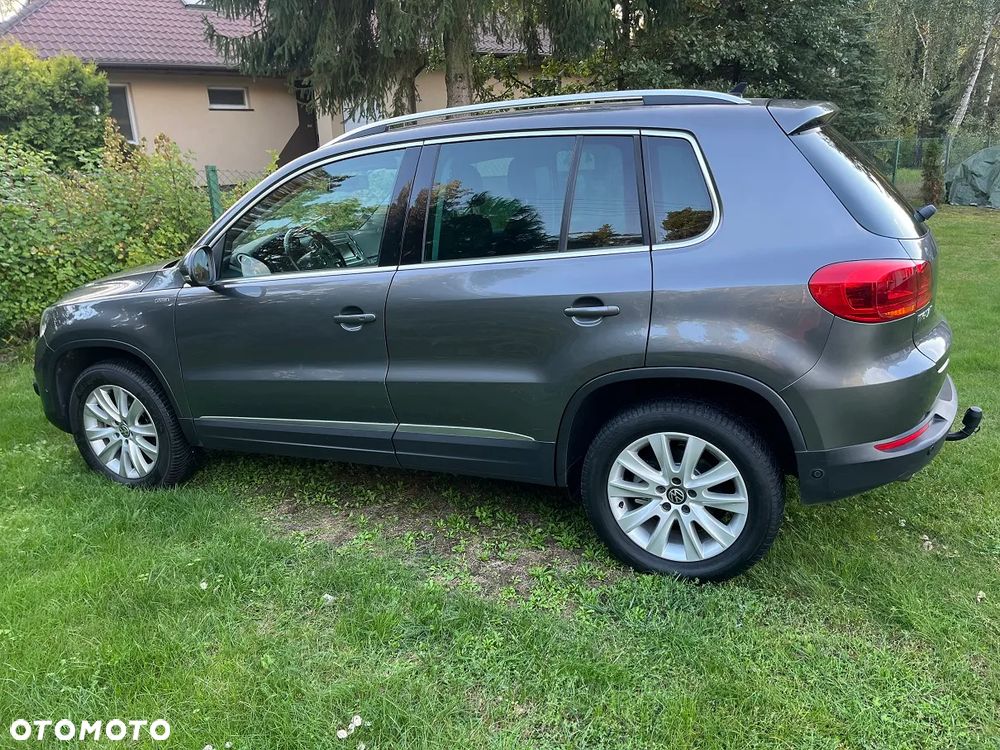 Volkswagen Tiguan 2.0 TDI DPF 4Motion BlueMotion Technology DSG Lounge Sport & Style - 26