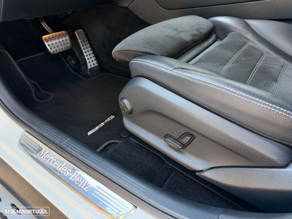 Mercedes-Benz GLC 300 de 4Matic 9G-TRONIC AMG Line - 38