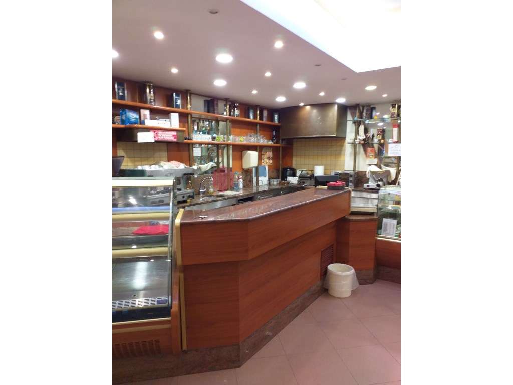 Trespasse de padaria e pastelaria com fabrico próprio em Mafamude, ... - Grande imagem: 3/22