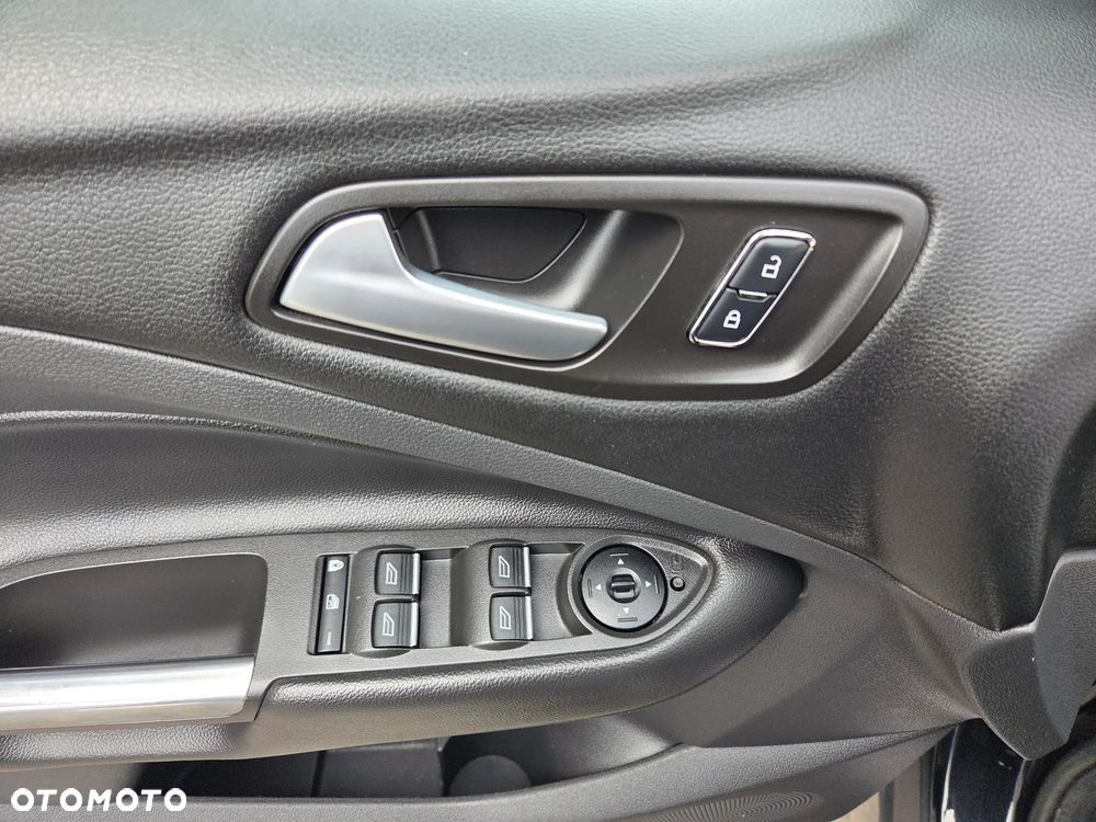 Ford Kuga 2.0 TDCi 4x4 Titanium - 24