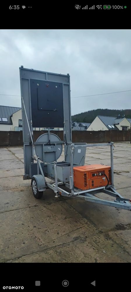 KNAUS Przyczepa sygnalizacyjna drogowa 650 kg - 10