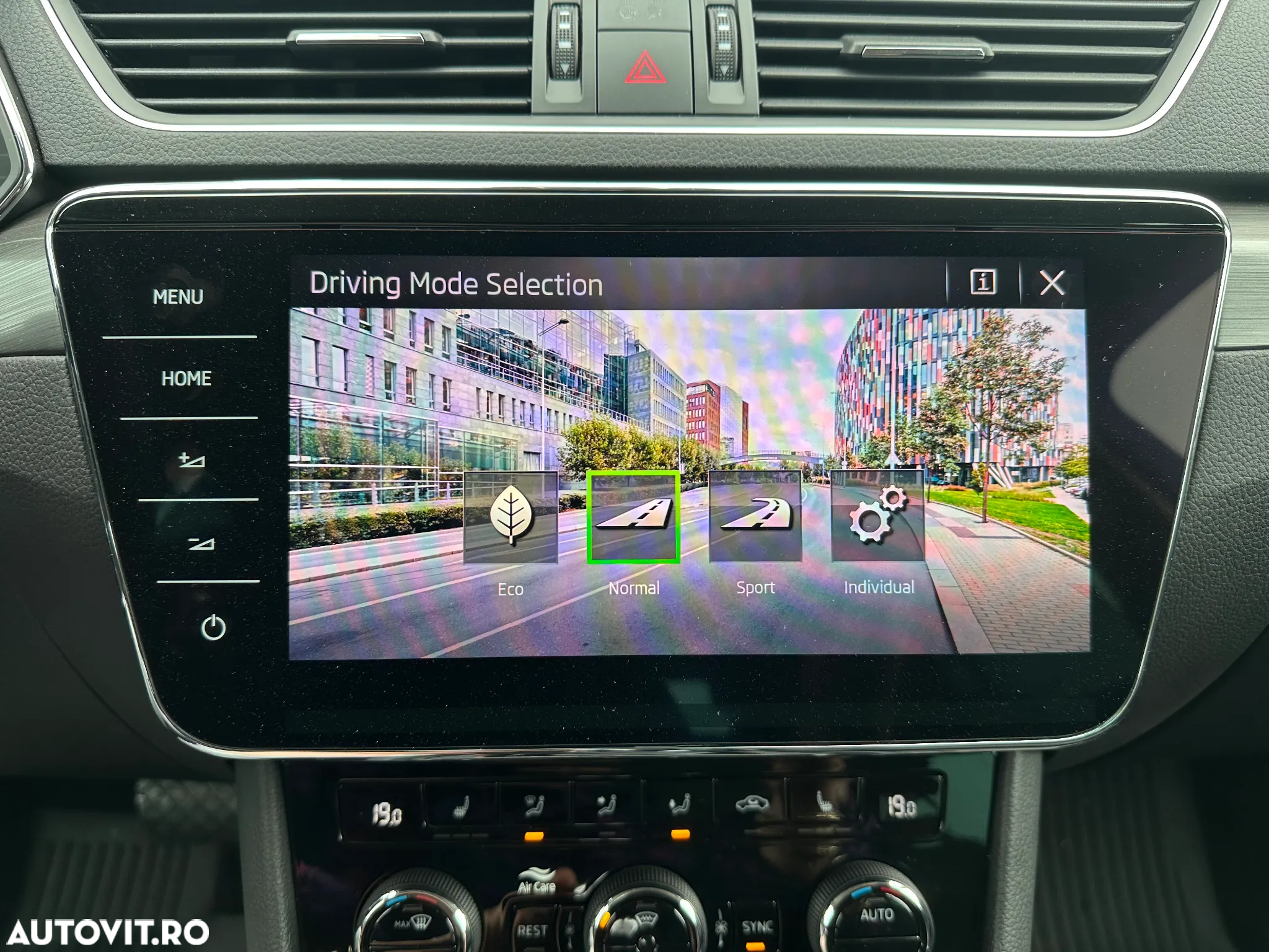 Skoda Superb Combi 2.0 TDI 4X4 DSG Style - 23