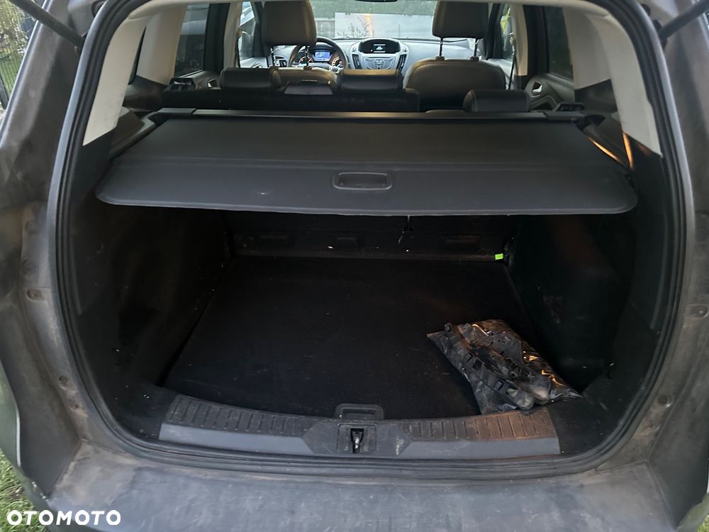 Ford Kuga - 10