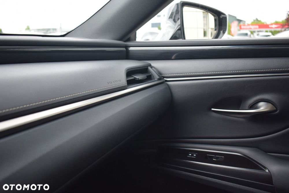 Lexus ES - 22